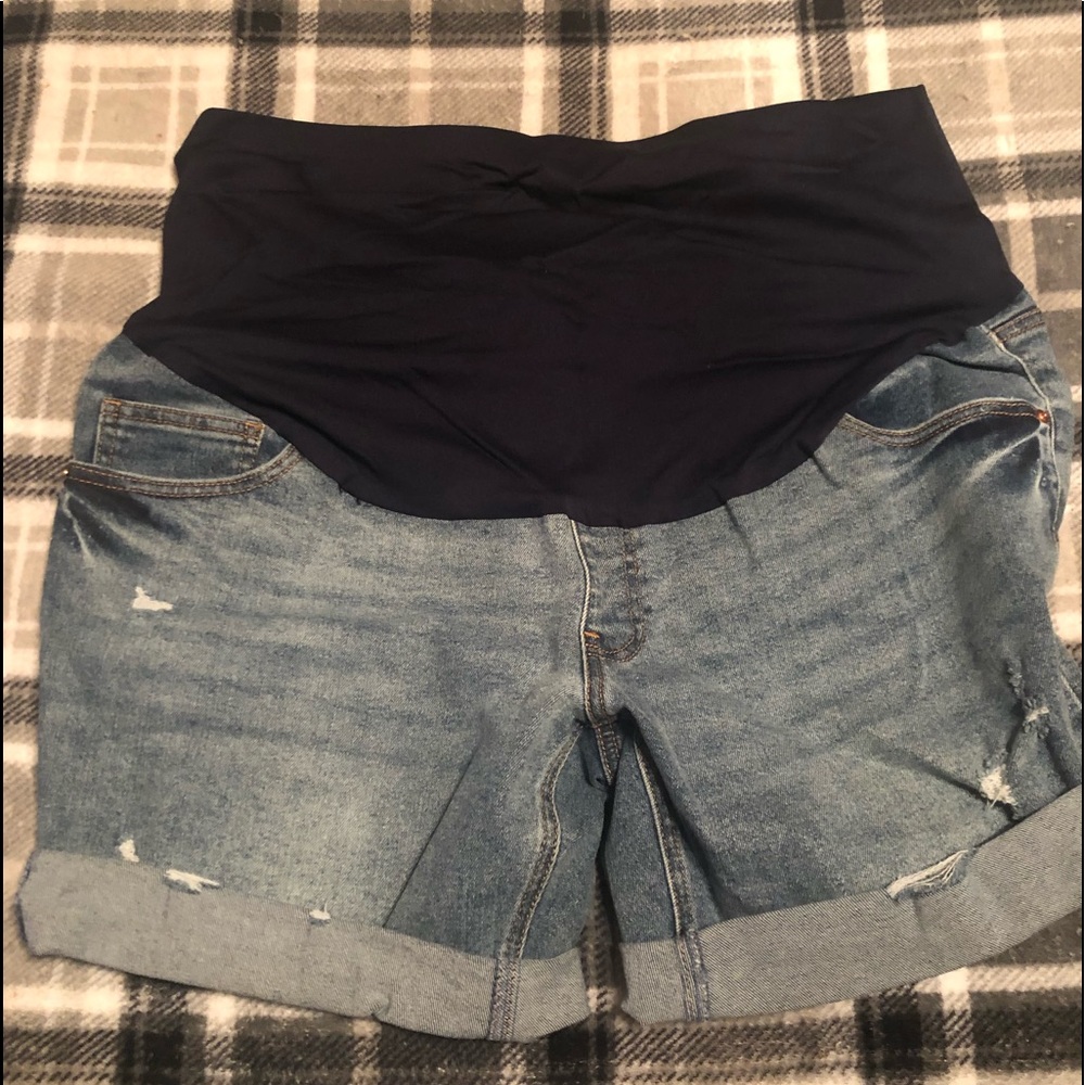 Maternity shorts